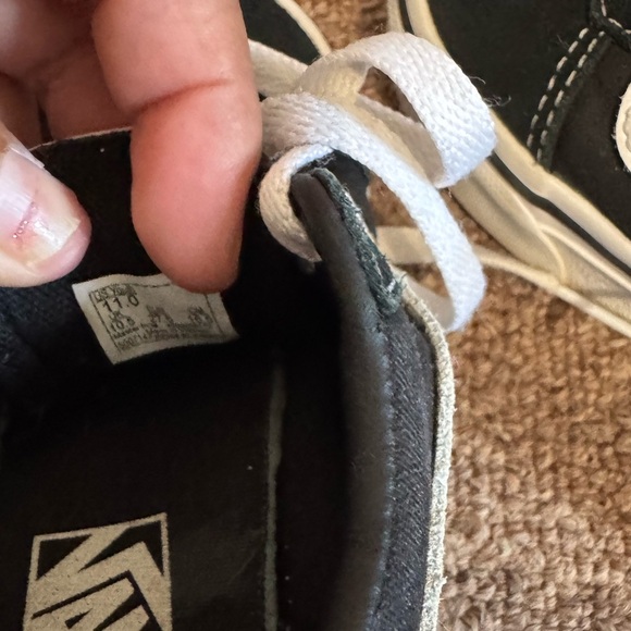 Vans off the wall black sneakers with white line size 11C - Picture 7 of 7